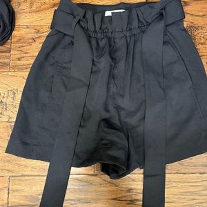 Wilfred Paper bag shorts